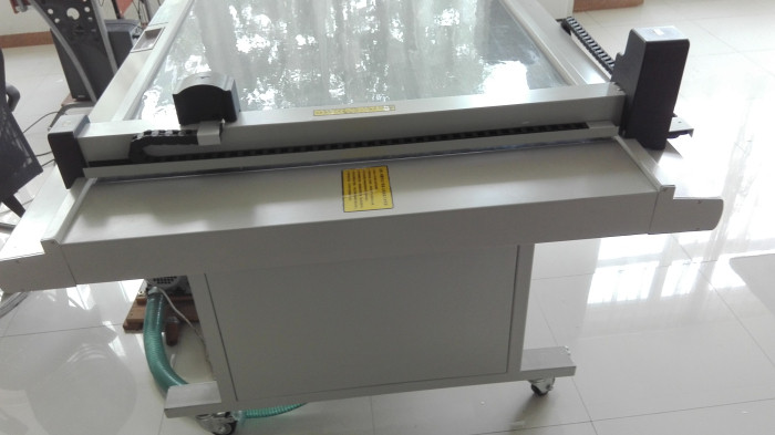 Paper Pattern Cutter Machine Plotter Pattern Making Machine / Electronic Die Cutter Untuk Kertas Karton