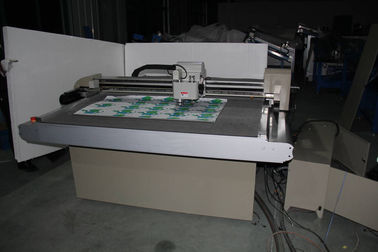 CNC Mengulangi Mesin Cutting Sampel Presisi Untuk Corrugated Board Box